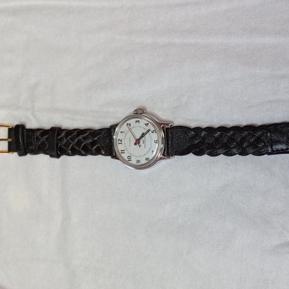 Timex quartz water resistant ladies watch (W006) - Picture 1 of 4